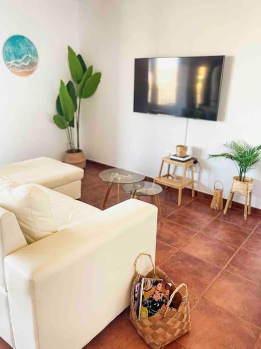 Apartamento Casa Bamboo Corralejo, Espacioso, Piscina Y Parking Exterior photo